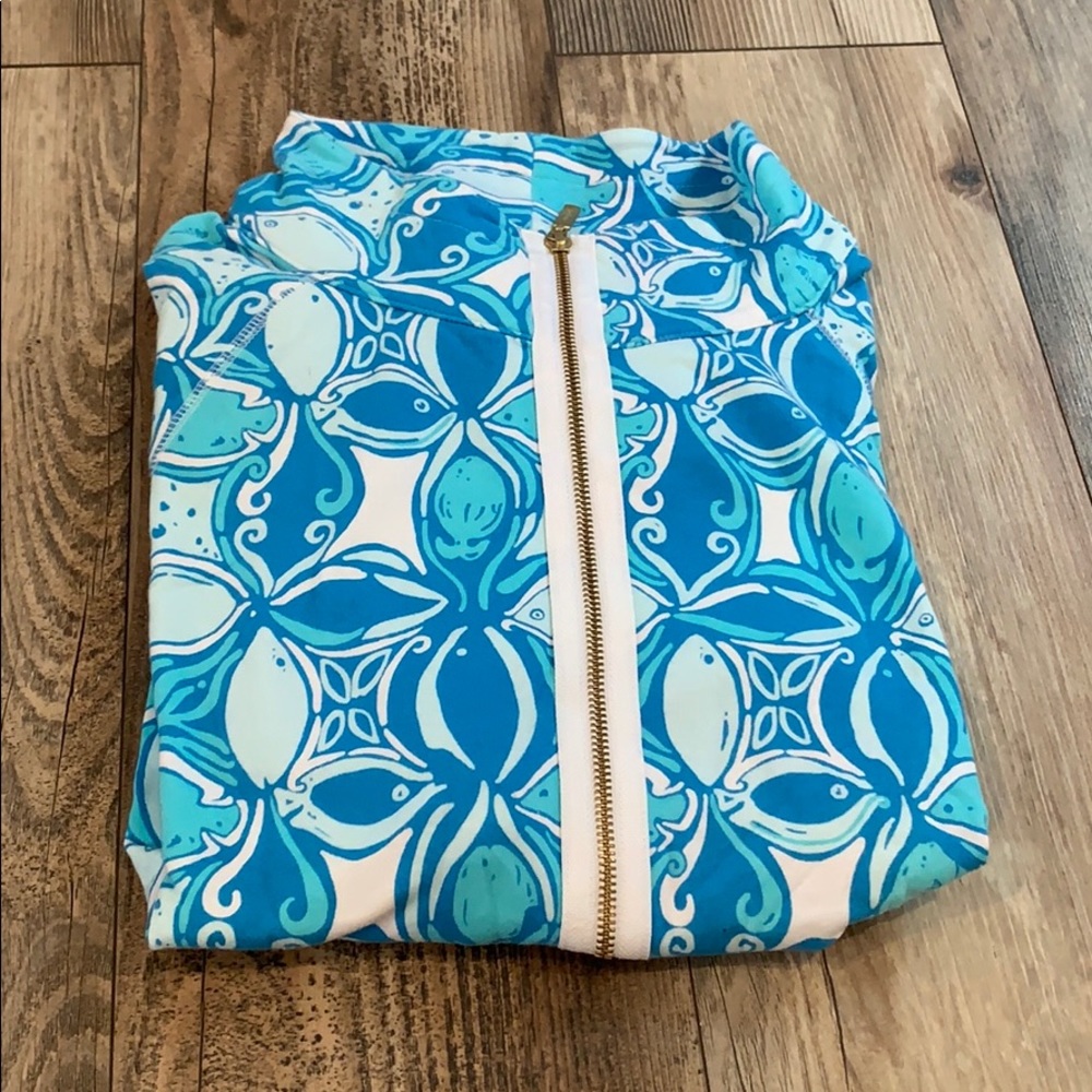 Like new Lilly Pulitzer half zip